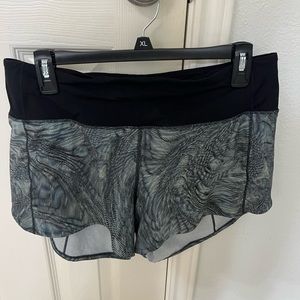 Lululemon speed up “4 short mid rise